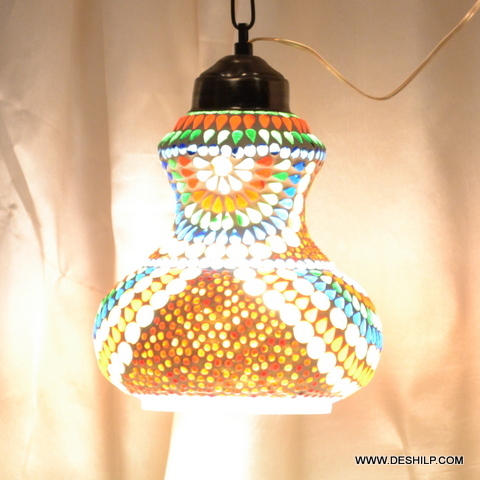 मल्टीकलर मोज़ेक फ़िनिश ग्लास वॉल हैंगिंग