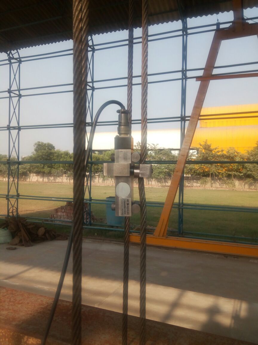 Rope Clamp Load Cell Accuracy: 0.1 %