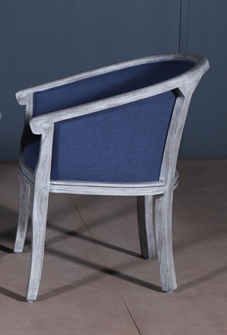 Accent Chair With Design Round Table
