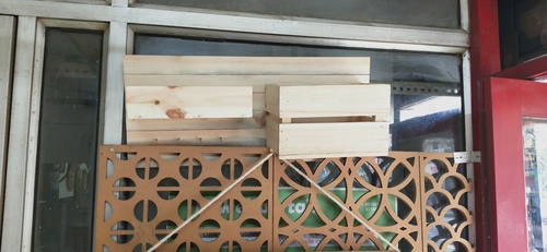 लकड़ी के स्टैंड