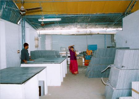कंपनी का गोदाम