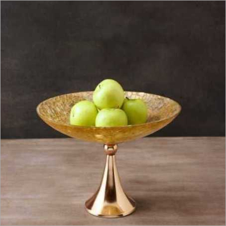 सोने की परत चढ़ी फल टोकरी