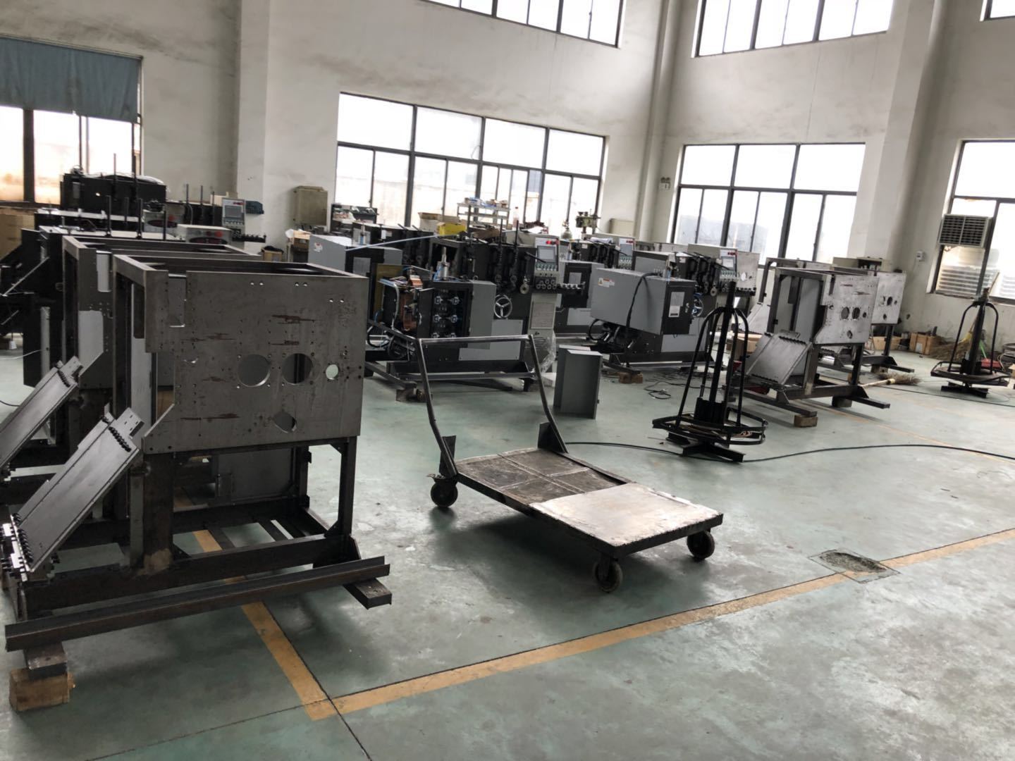 Automatic Ring Making And Welding Integrated Machine R-6-300 - Steel, 2x1.5x1.5 Meters Dimensions, 380v Power Supply | Features: 40kva Transformer Capacity, Instant 18kva Welding Power, Adjustable Wire Thickness 2.8-6mm