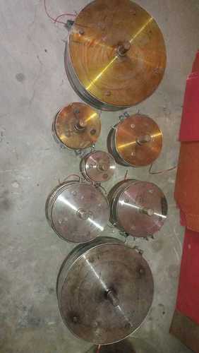 पेपर प्लेट डाईज़