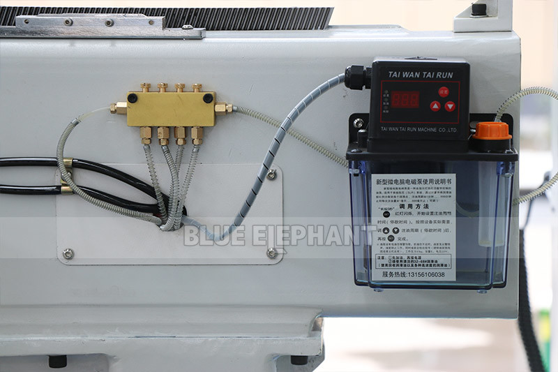 Jinan New Stype Elecnc 1325 Wood Cnc Router With 4 Spindles Dimension(l*w*h): 1300*2500*200mm Millimeter (Mm)