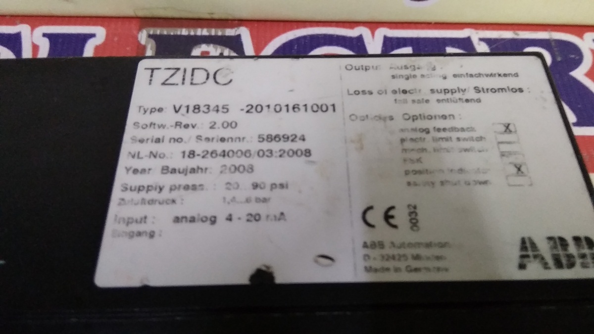 Multiple Output Type Digital Positioners - Extruded Aluminum, 1-year Warranty, Digital Display, Sturdy Design, Black Finish, Industrial Application