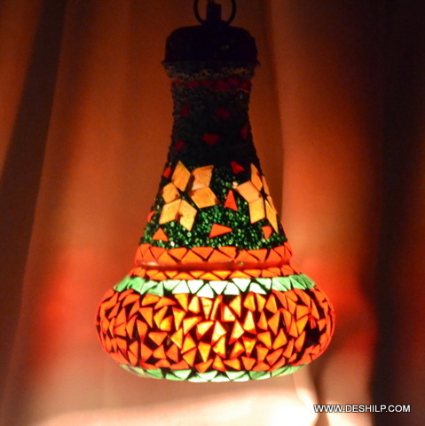 मल्टीकलर हैंड डेकोर मोज़ेक वॉल हैंगिंग