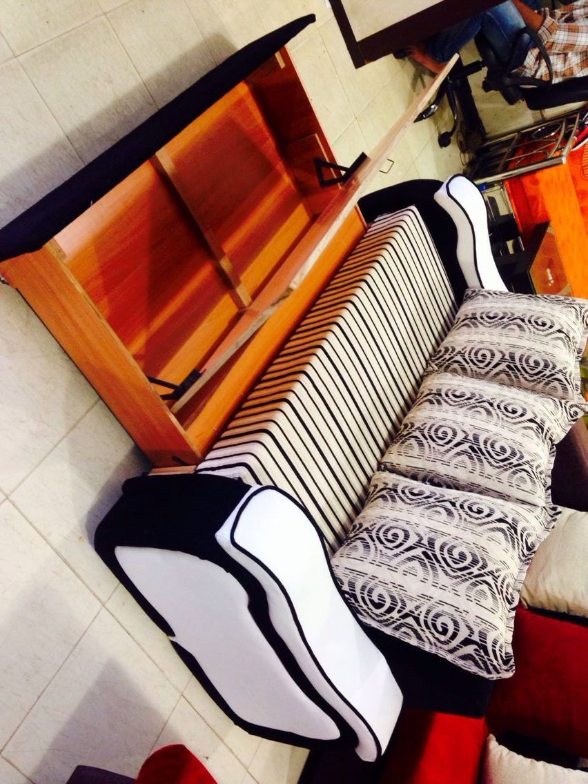 Wood Sofa Cumbed.