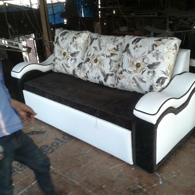 Wood Sofa Cumbed.