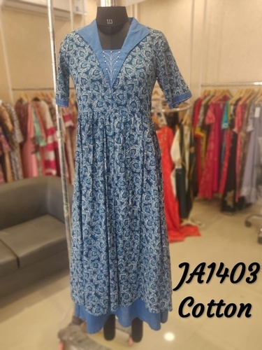 लेडीज़ मॉडर्न कॉटन कुर्ती