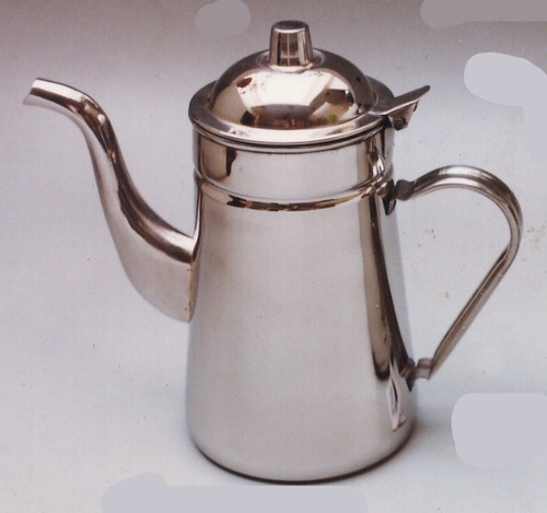 Stainless Steel Tea Kettle - Durable 2.5 Quart Capacity, Effortless Pouring Design
