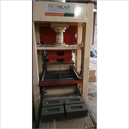 Hydraulic Brick Making Machine Machine Power: 14 Kilowatt (Kw)