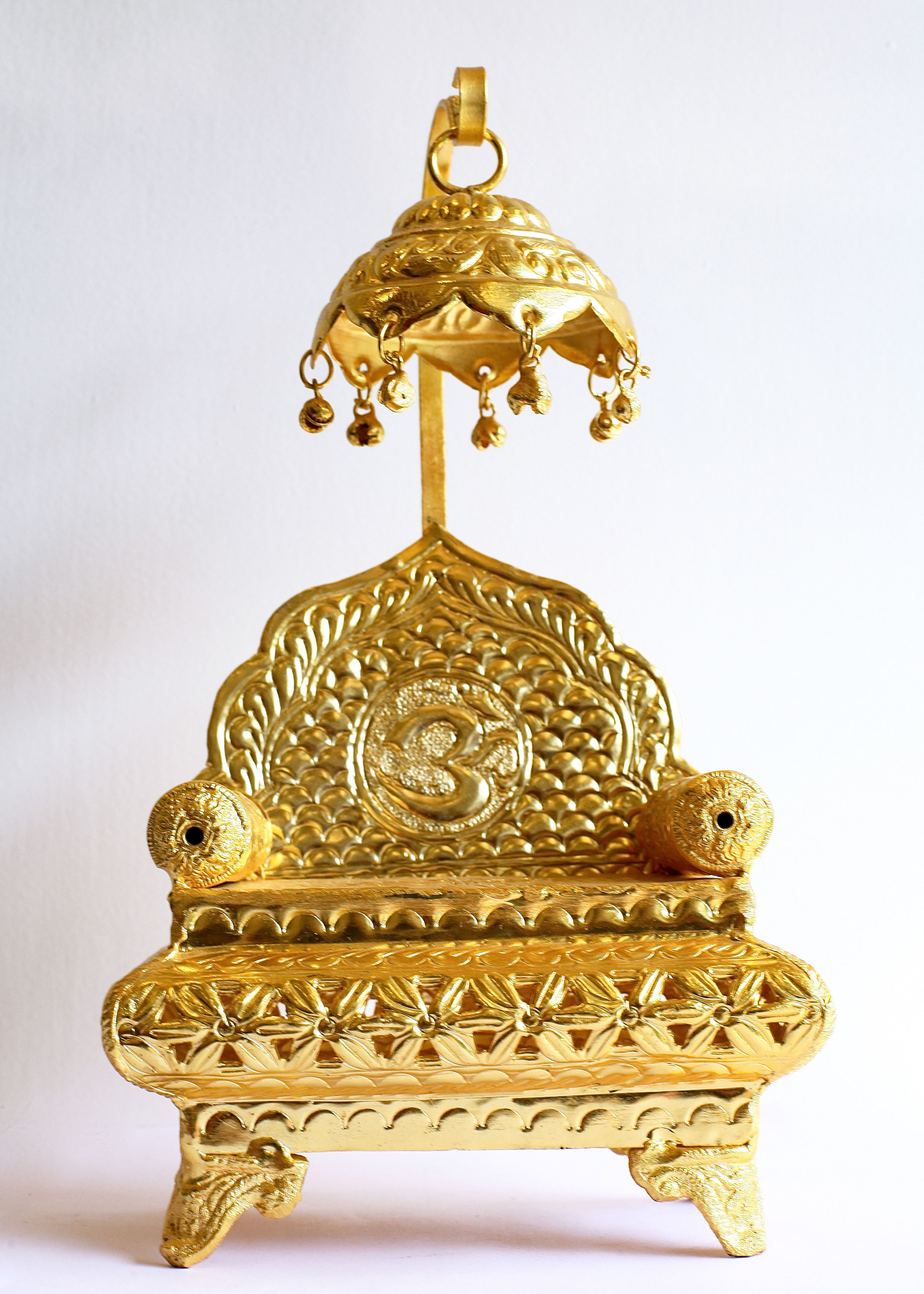 Gold Gadi Sinhasan