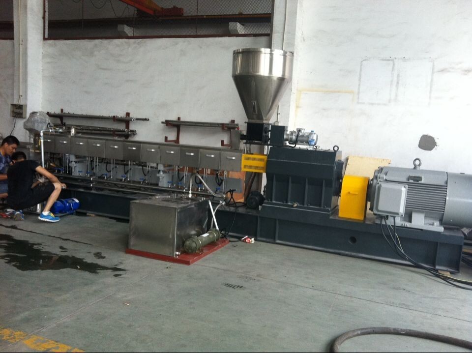 Tse75c Twin Screw Extruder Capacity: 400-600 Kg/hr