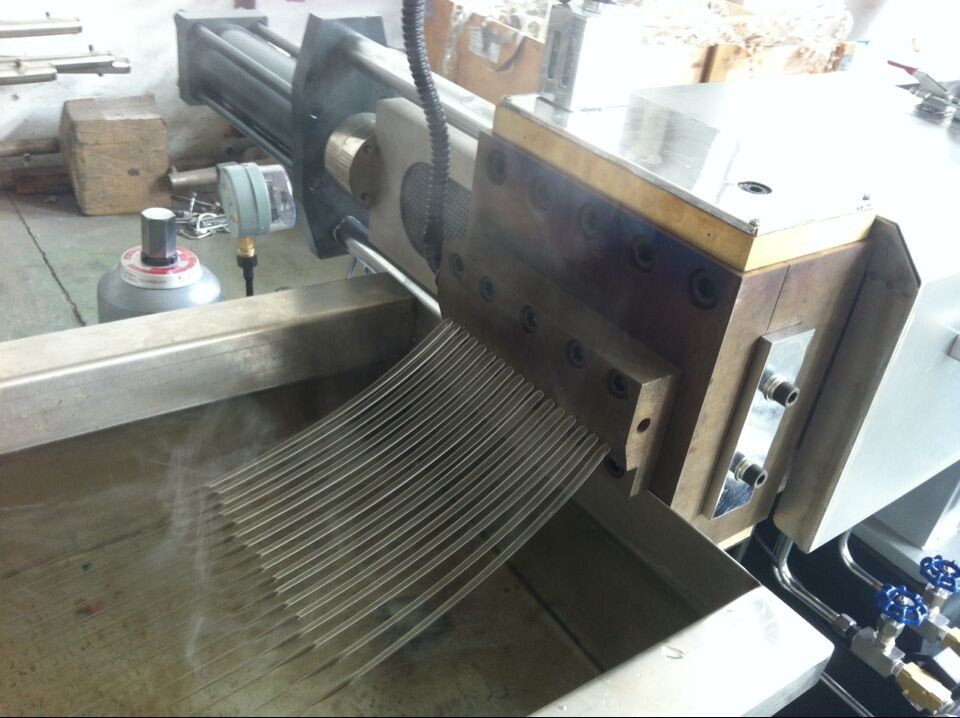 Tse75c Twin Screw Extruder Capacity: 400-600 Kg/hr