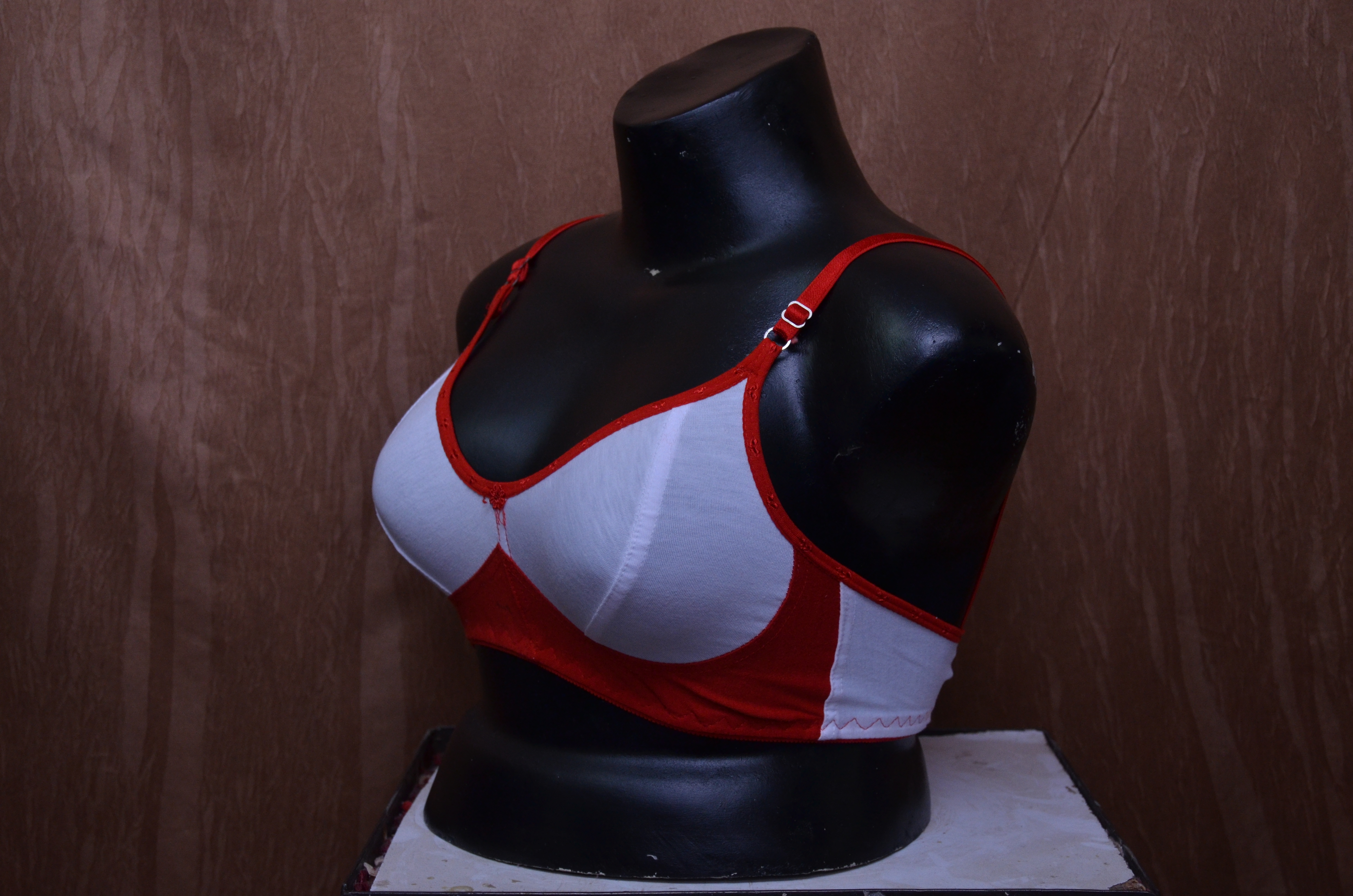 Dablu Bra - Cotton Fabric, Size 28 To 40 | Adjustable Straps, Excellent Stretch-ability, Nipple Show Prevention, Attractive Colors Available