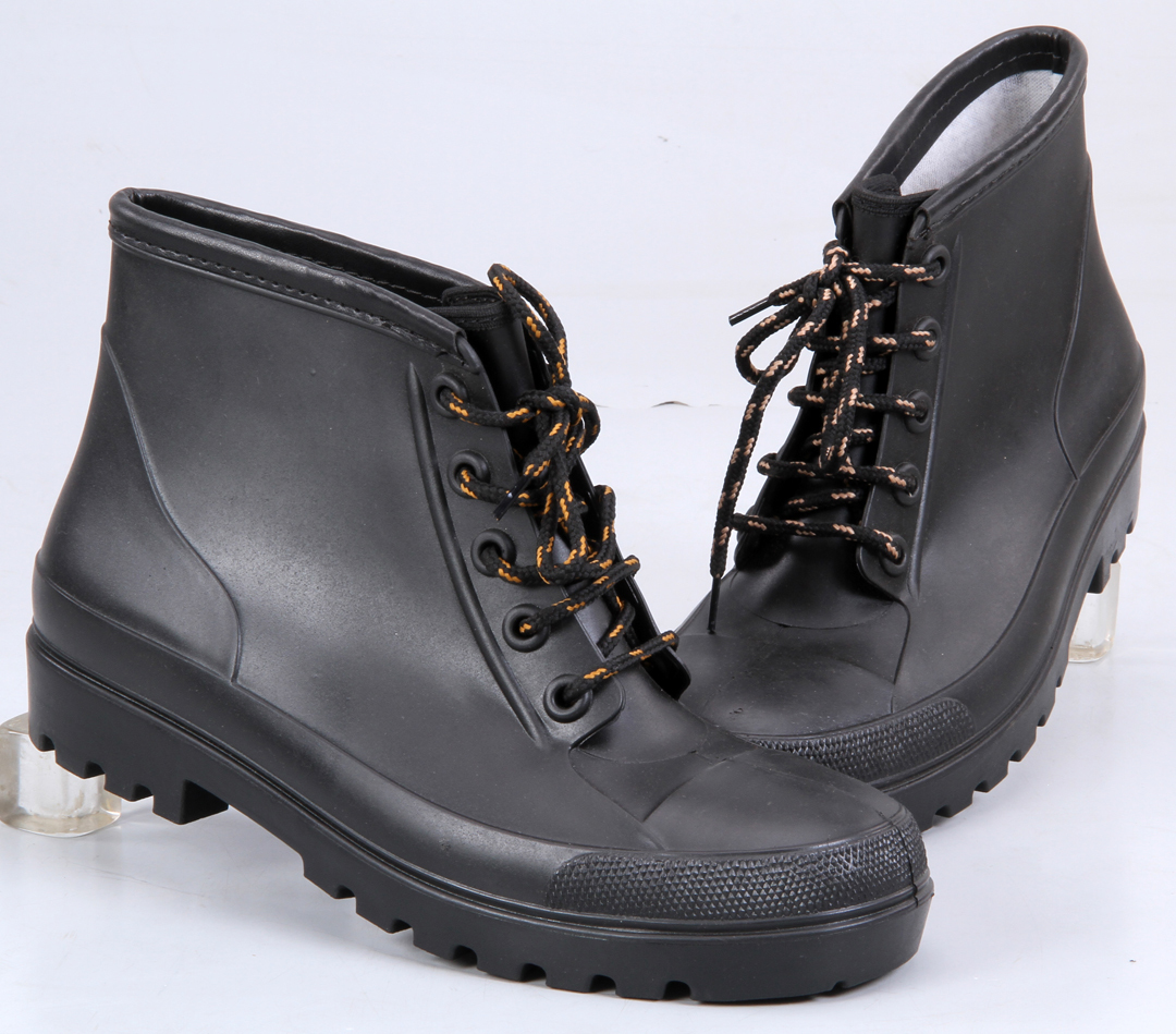 Three Button Ankle Boots - Color: Black And Black /Red
