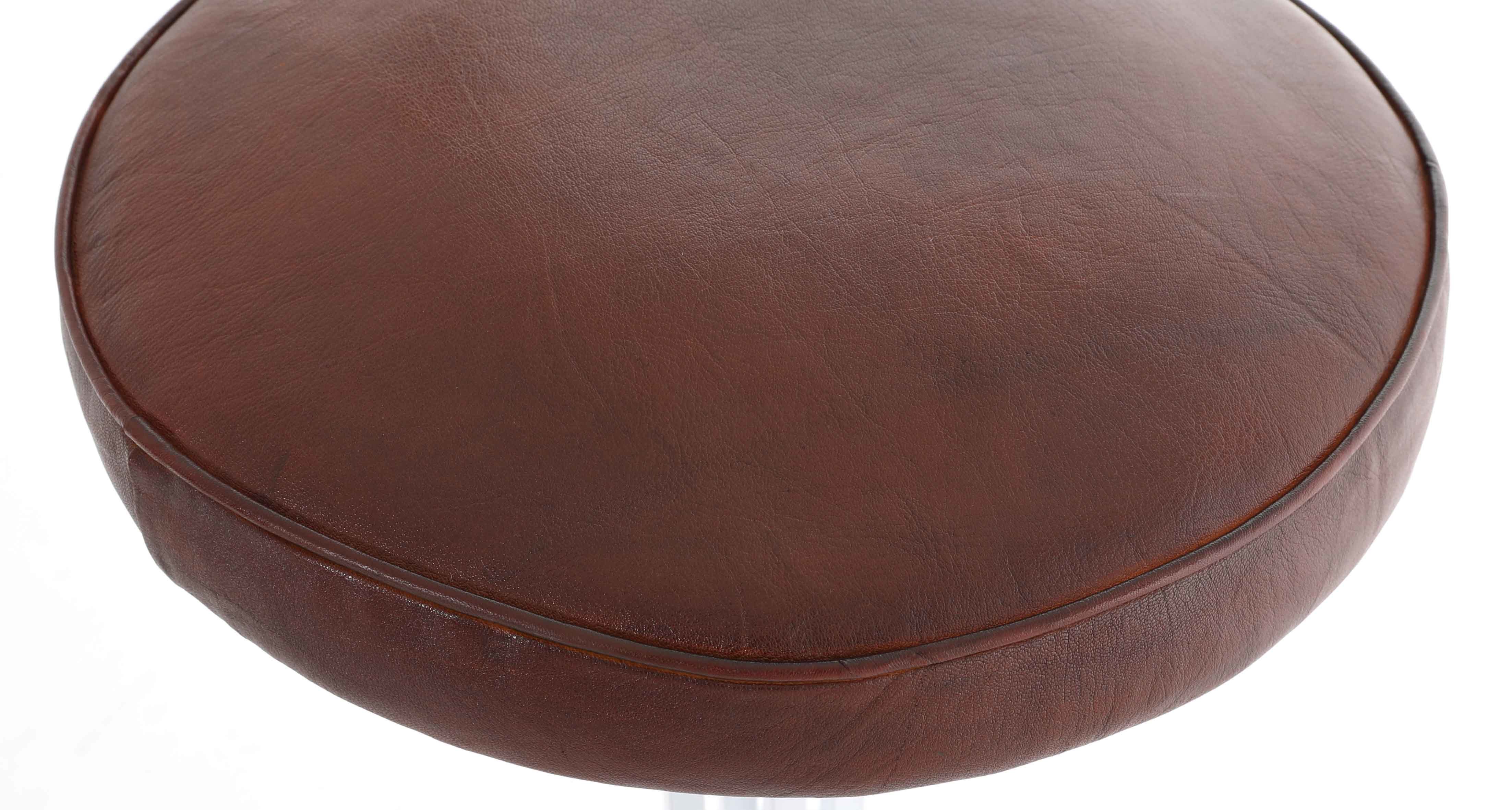 Bar Stool - Iron & Wood Materials, Inflatable Feature, Modern Indian Style, Stackable Design, Customized Color Options