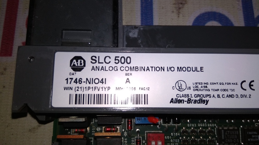Allen Bradley Input Output Module 1746-nio4i A