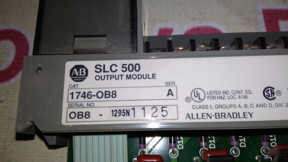 Allen Bradley Output Module 1746-ob8 A