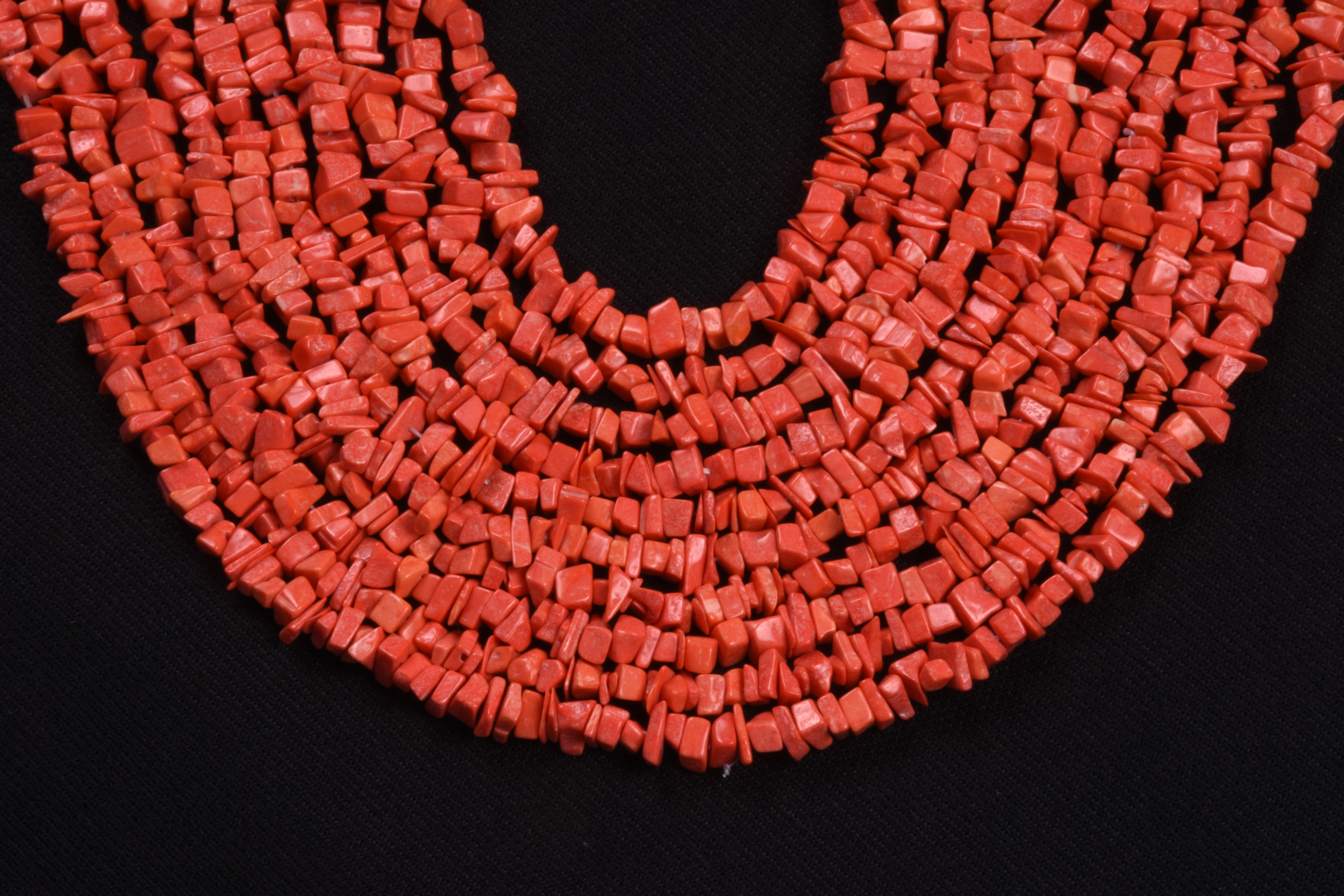 Coral Uncut Chips Beads