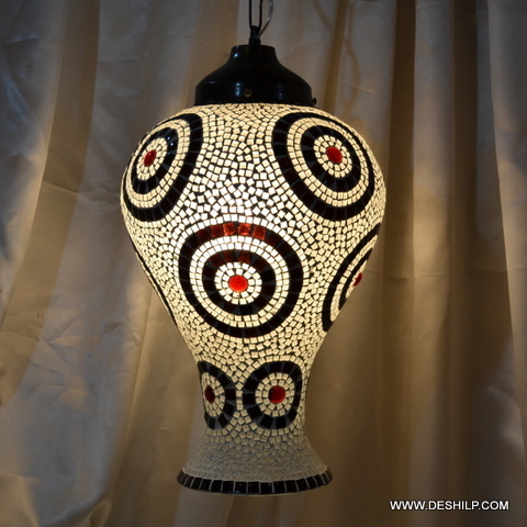 व्हाइट एंड ब्लैक हैंड डेकोर वॉल हैंगिंग डिज़ाइन: मॉडर्न आर्ट