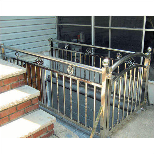 घर के लिए स्टेनलेस स्टील फैंसी रेलिंग
