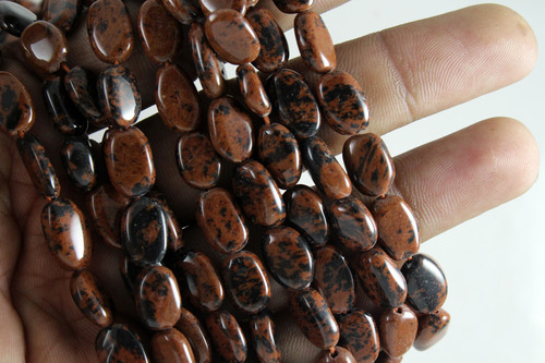 महोगनी ओब्सीडियन ओवल मोती