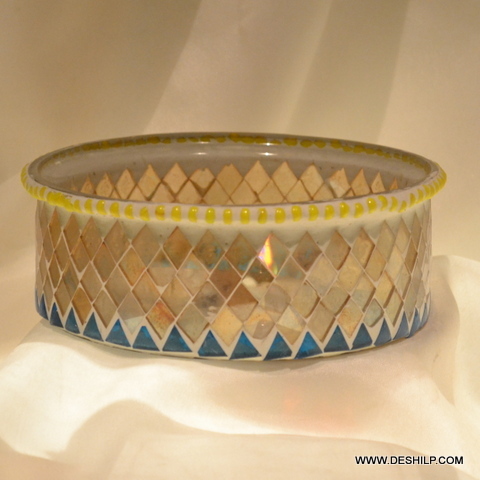 Bowl Shaped Attractive Colors T Candle Holder - Material: Glass