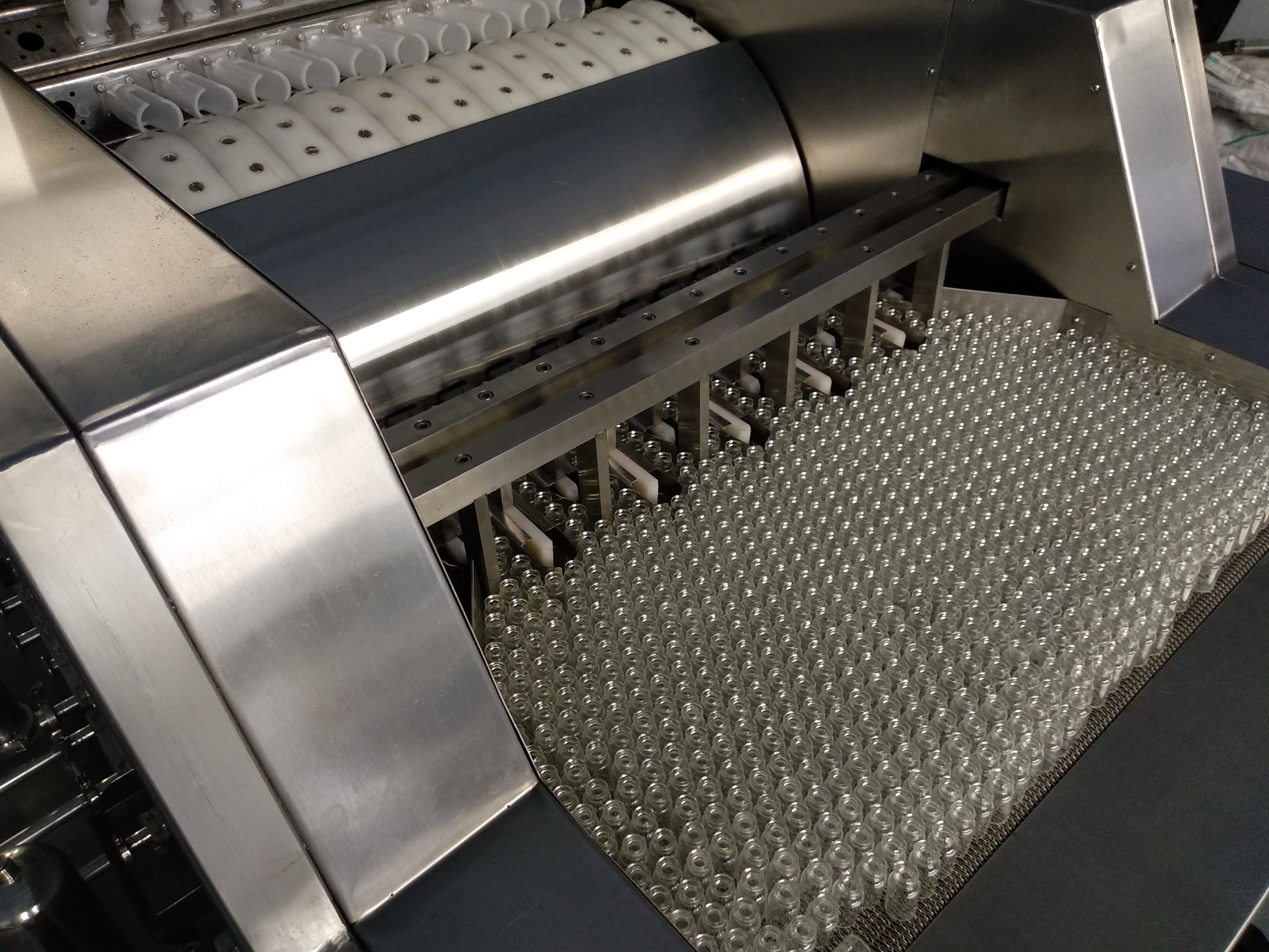 Automatic Linear Bottle Washing Machine Capacity: 100 To 250 T/hr