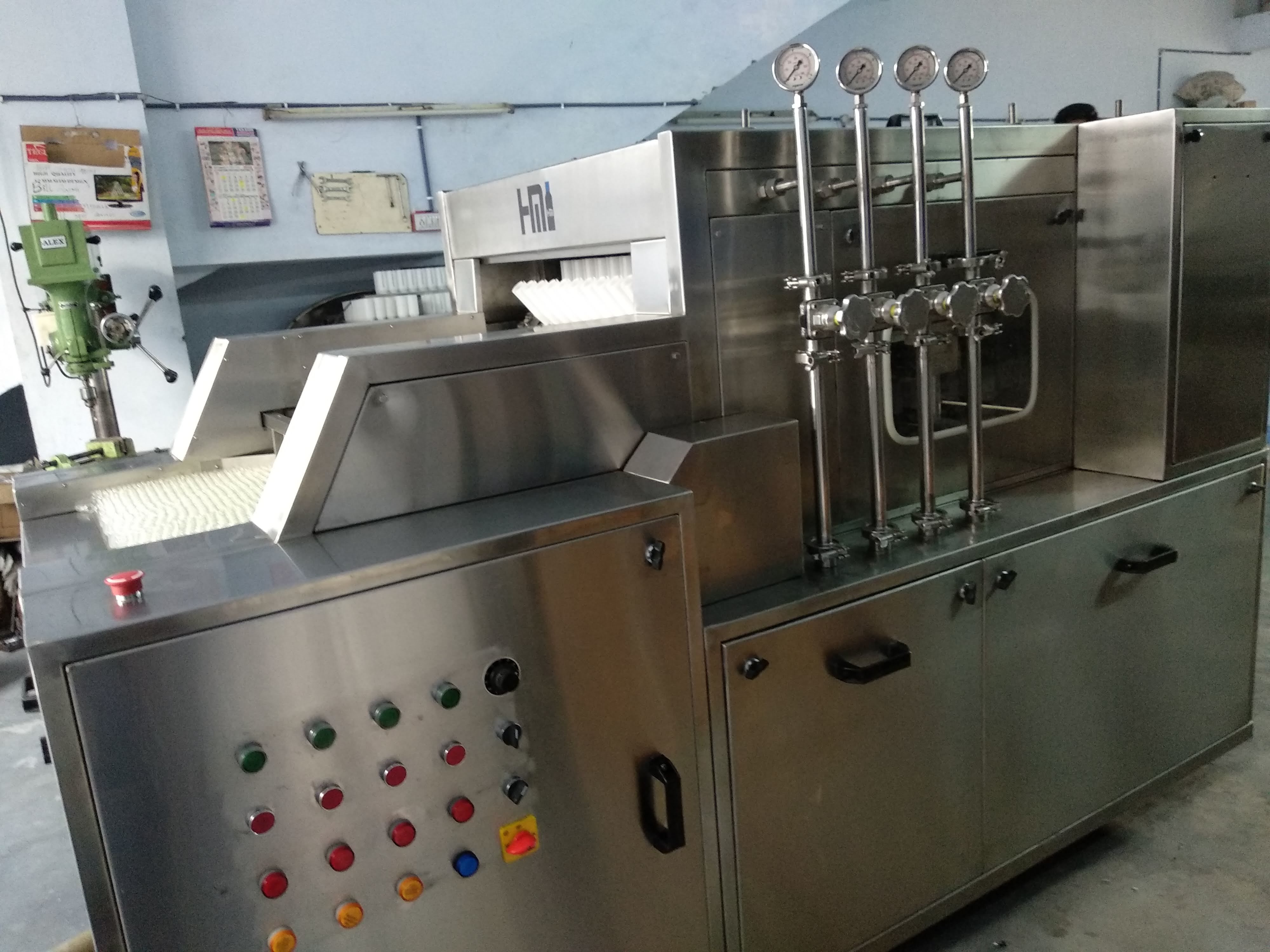 Automatic Linear Bottle Washing Machine Capacity: 100 To 250 T/hr