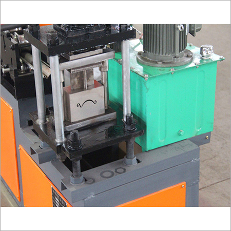 स्वचालित स्टील स्लेट रोल फॉर्मर मशीन