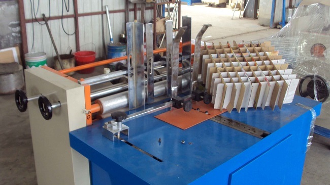Automatic Corrugated Partition Machine Box Size: 300*800