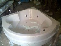 Corner Bathtub Size: 4.5x4