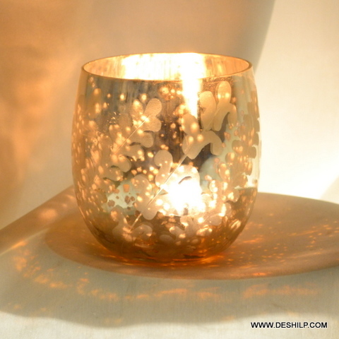 Small T Light Candle Holder For Hotels - Material: Glass