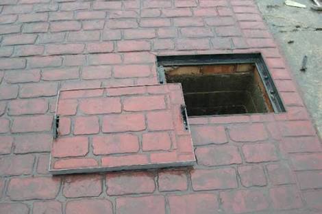 Cream Recessed Manhole Cover