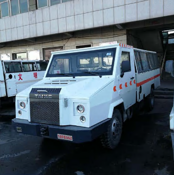 Gas start explosion-proof passenger vehicle