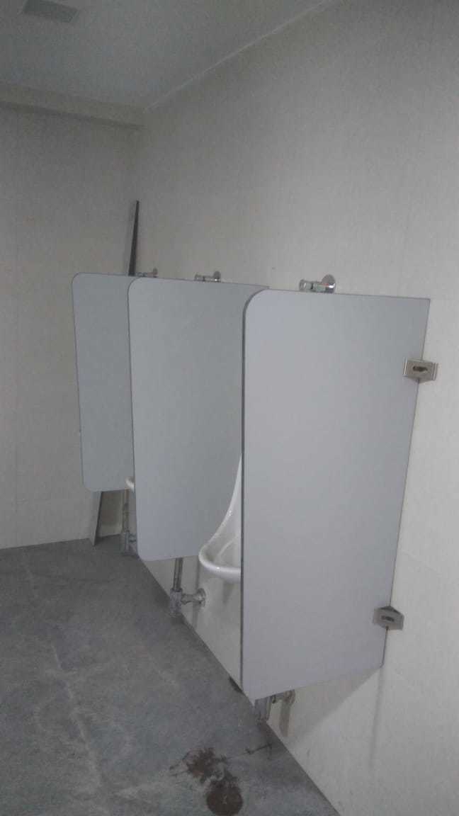 Modular Urinal Partition