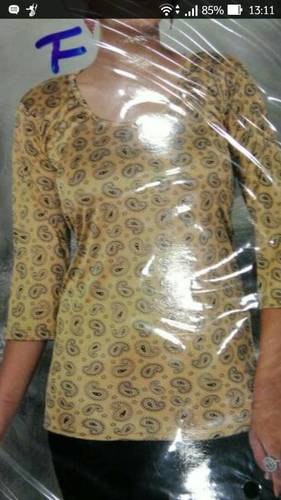 लाइक्रा टॉप्स