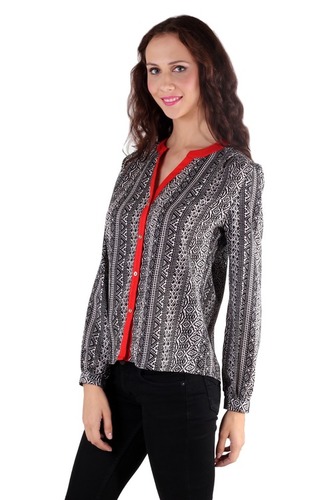 महिलाओं के शॉर्ट टॉप्स