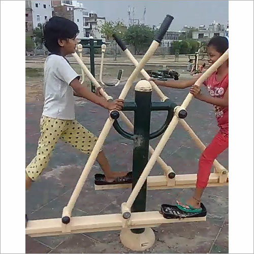 Circular Swing - Steel, 6ft x 4ft x 8ft Dimensions, Green Color | 100 kg Weight, 1 Year Warranty, Ground Mounted Installation