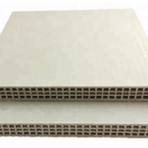 Easy to Clean Formwork - Rigid PP Material, 1.22x2.44m Size, Black / White Color | Waterproof, Reusable Over 60 Times, Customizable Thickness