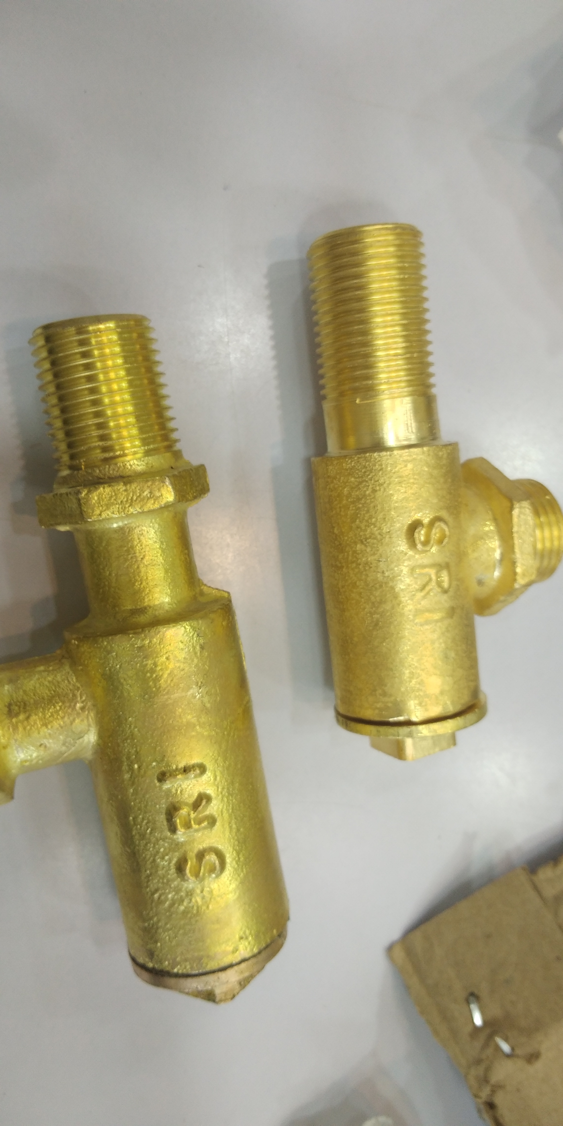 Brass Ferrule - 15 Mm To 25 Mm , Gold Finish For Male Connections, Corrosion-resistant Forged Design