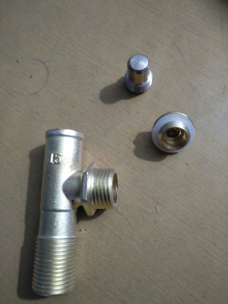 Brass Ferrule - 15 Mm To 25 Mm , Gold Finish For Male Connections, Corrosion-resistant Forged Design