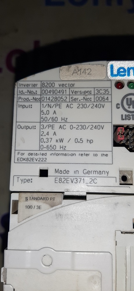 Lenze Servo Drive E82ev371_2c