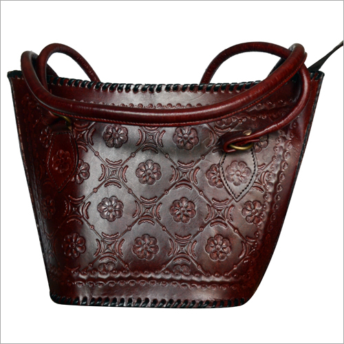 Ladies Leather Tote Hand Bag Design: Engraved