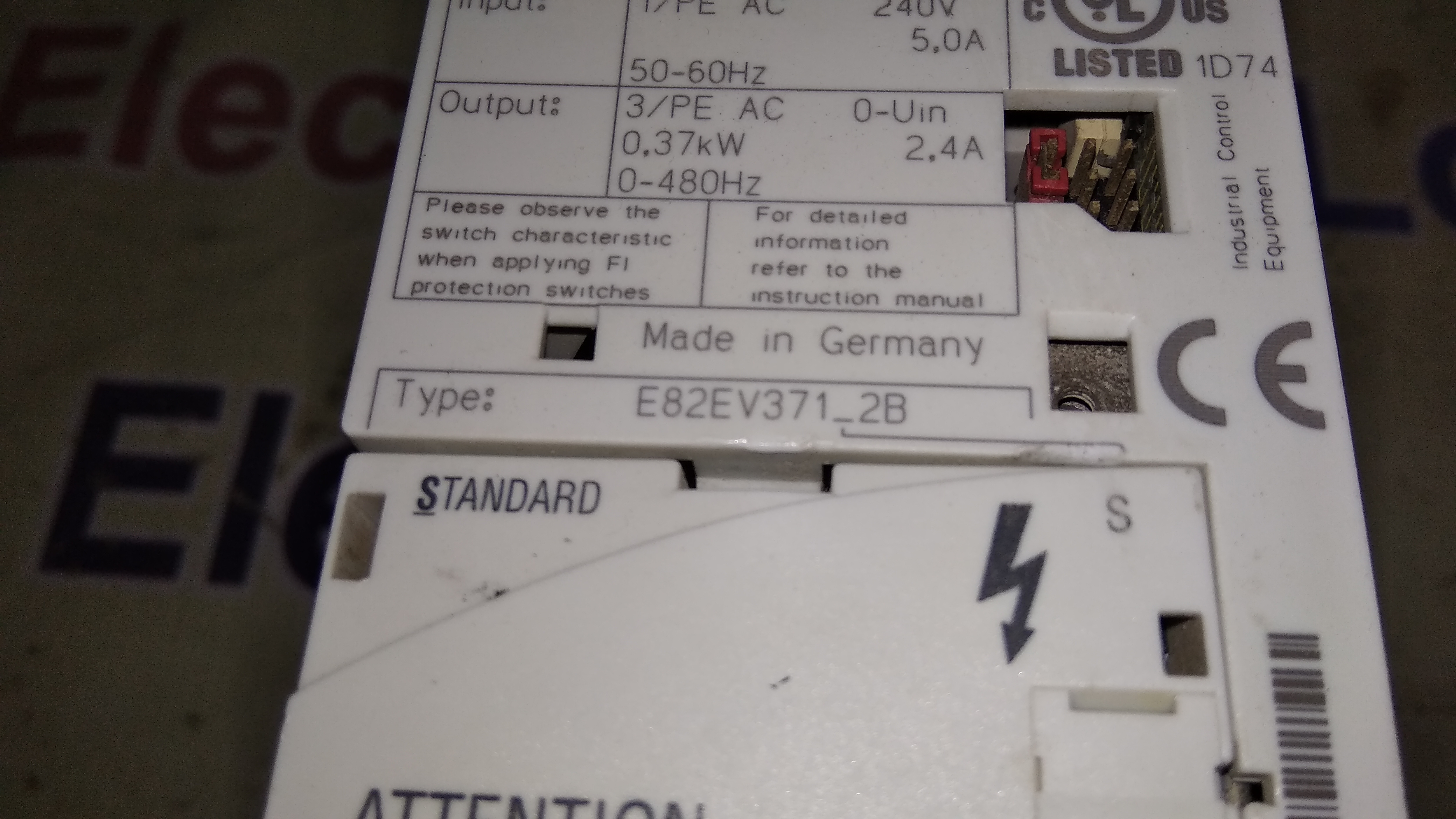 Lenze Servo Drive E82ev371_2b
