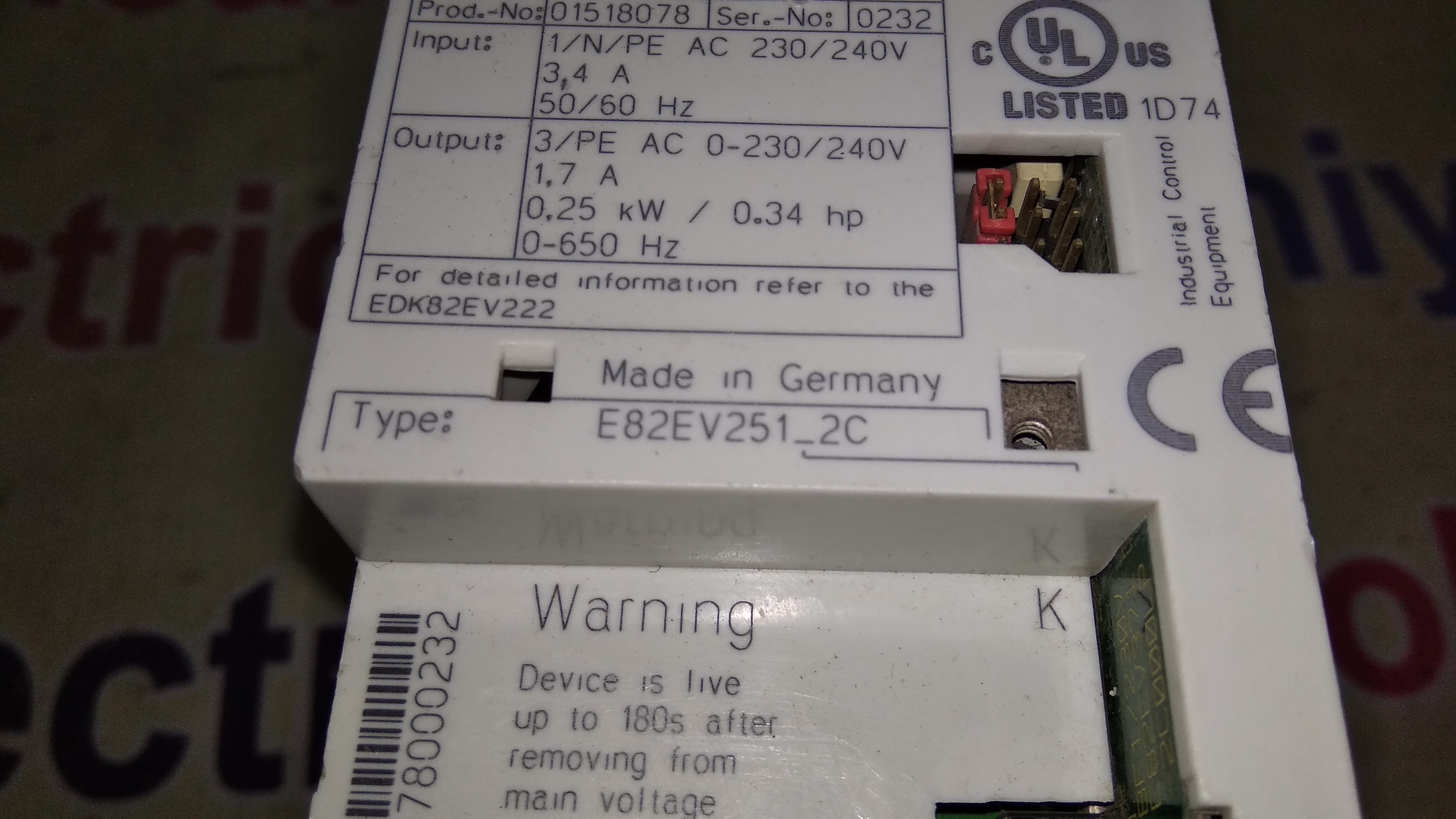 Lenze Servo Drive E82ev251_2c