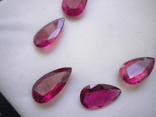 Rubilite Tourmaline Pear Cutstone