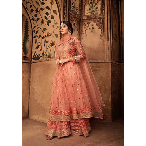 महिलाओं का अनारकली सूट